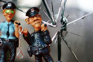 Stenslag i forruden - kan det repareres eller skal den skiftes?